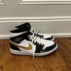 Air Jordans Black Gold